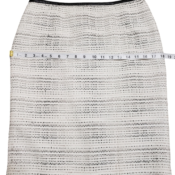 Calvin Klein Tweed Textured Marled Pattern Faux Leather Trim Pencil Skirt Size 2 - Picture 5 of 9
